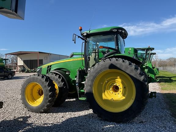 Image of John Deere 8320R equipment image 3