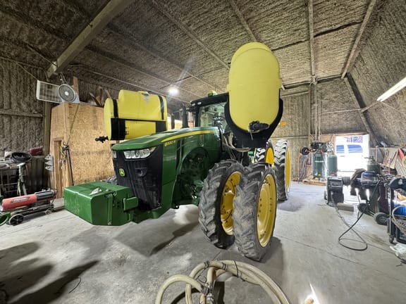 2019 John Deere 8320R Equipment Image0