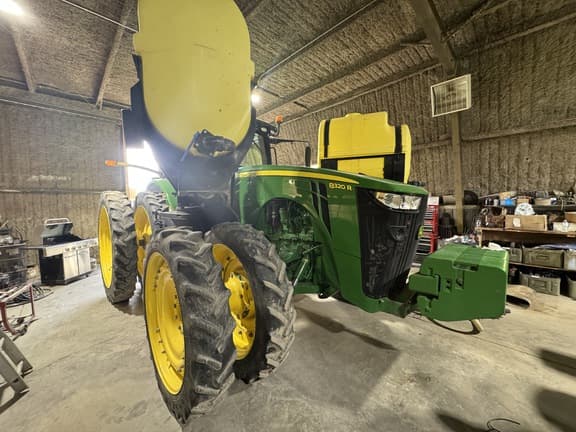 Image of John Deere 8320R equipment image 1