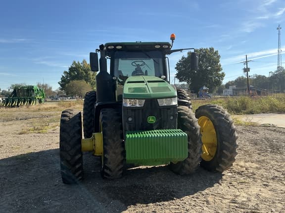 Image of John Deere 8320R equipment image 2