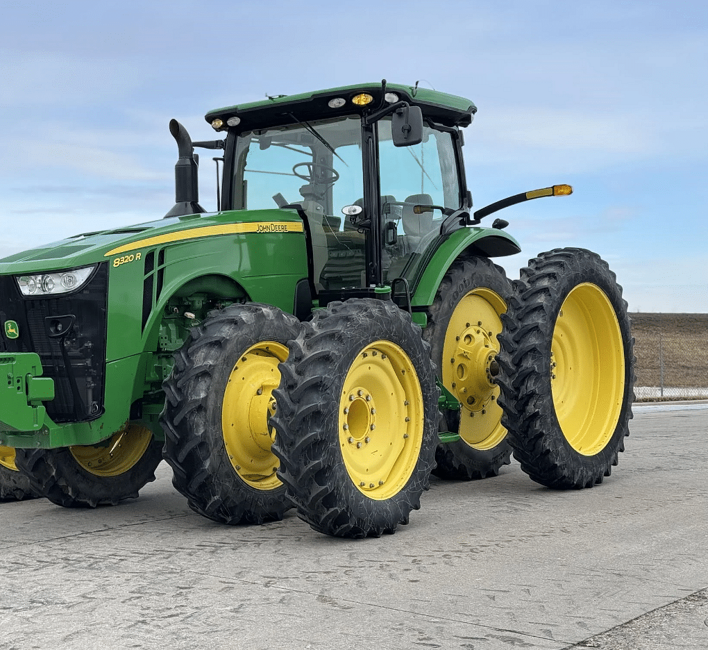 Image of John Deere 8320R Primary image