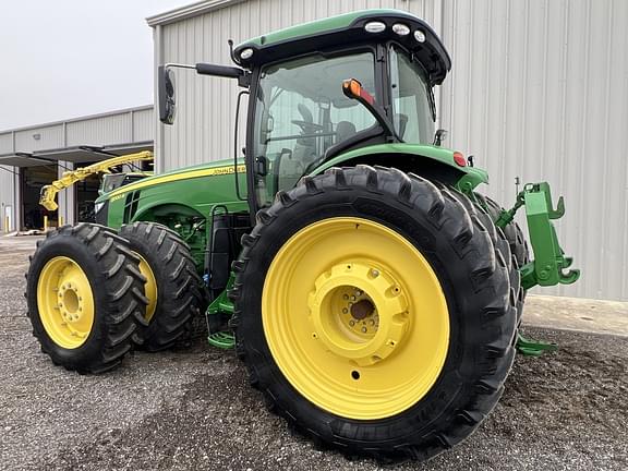 Image of John Deere 8320R equipment image 3