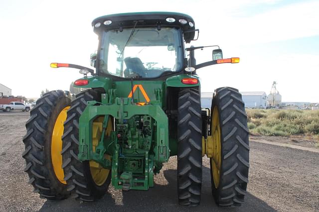 Image of John Deere 8320R equipment image 3