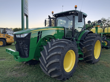 Main image John Deere 8320R
