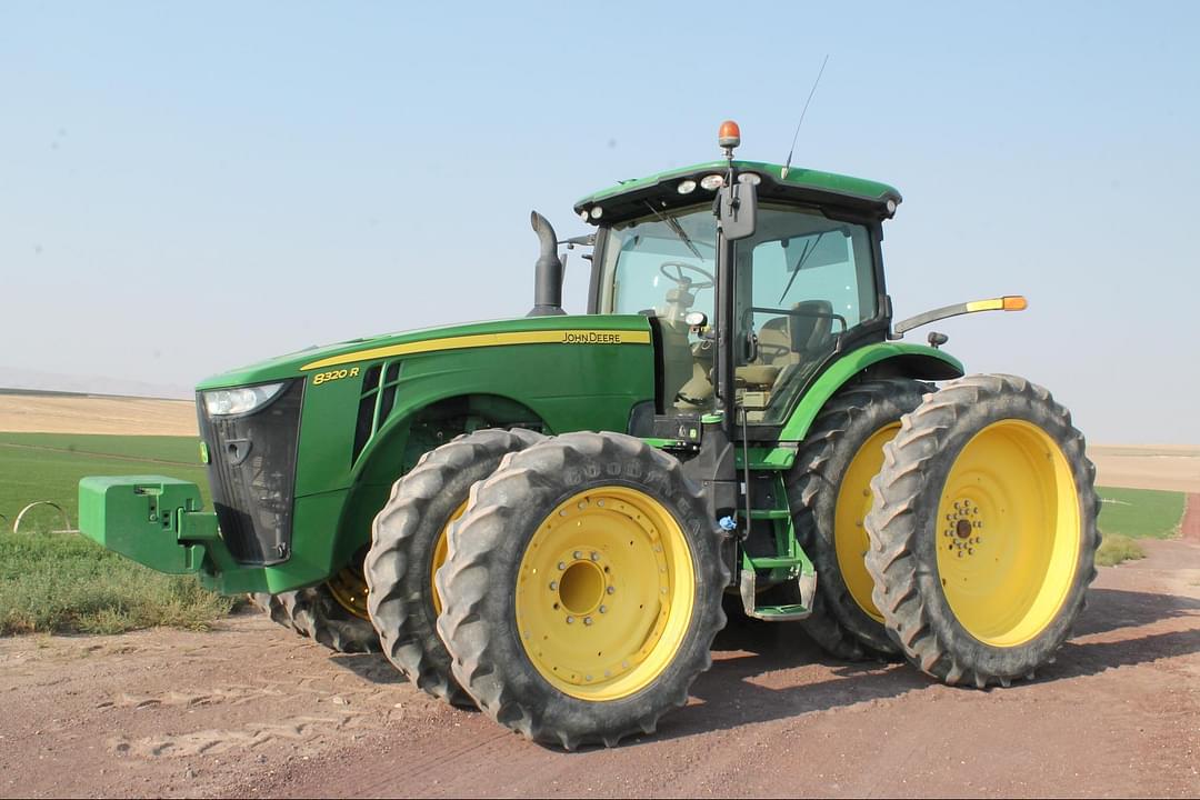 Image of John Deere 8320R Primary image