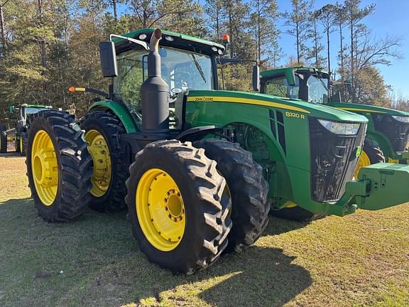 Image of John Deere 8320R equipment image 1