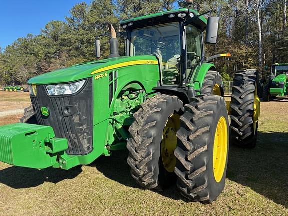 Image of John Deere 8320R equipment image 2