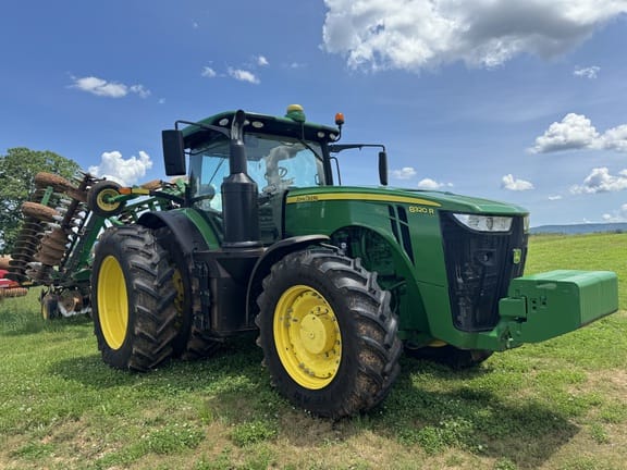 Main image John Deere 8320R