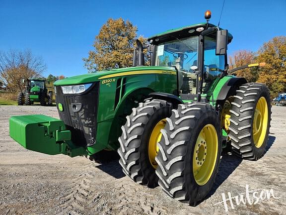 Image of John Deere 8320R equipment image 1