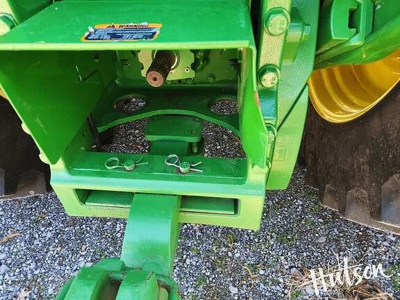 Image of John Deere 8320R equipment image 4