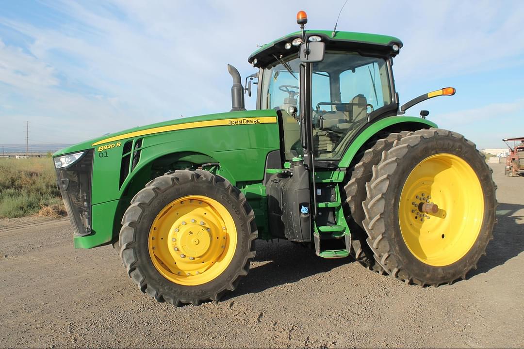 Image of John Deere 8320R Primary image