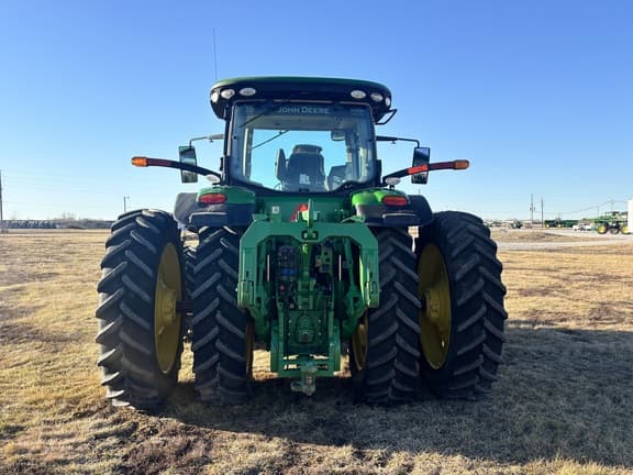 Image of John Deere 8320R equipment image 2