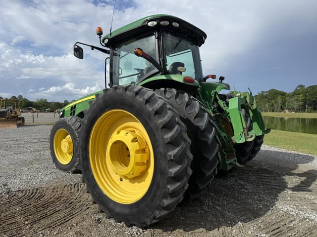 Image of John Deere 8320R equipment image 2