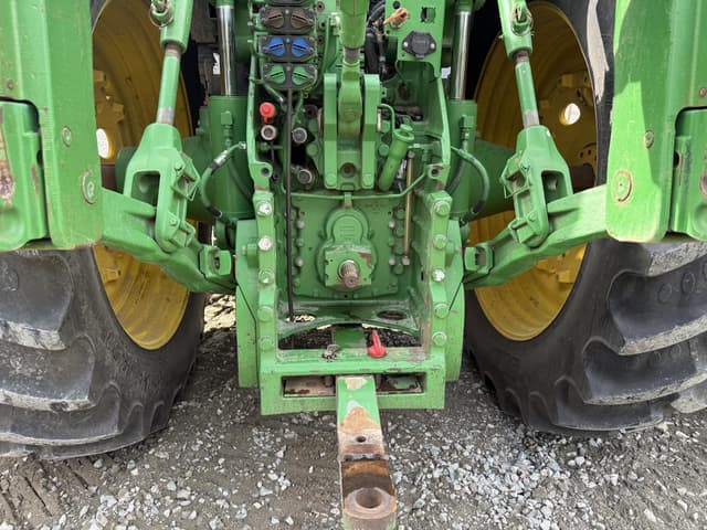 Image of John Deere 8320R equipment image 4