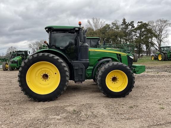 Image of John Deere 8320R equipment image 3