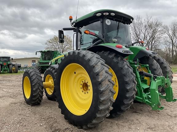 Image of John Deere 8320R equipment image 4