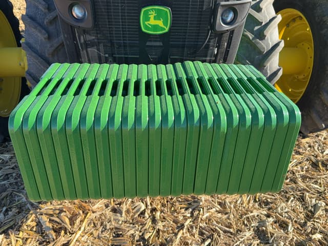 Image of John Deere 8320R equipment image 2