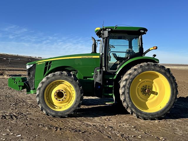 Image of John Deere 8320R equipment image 3