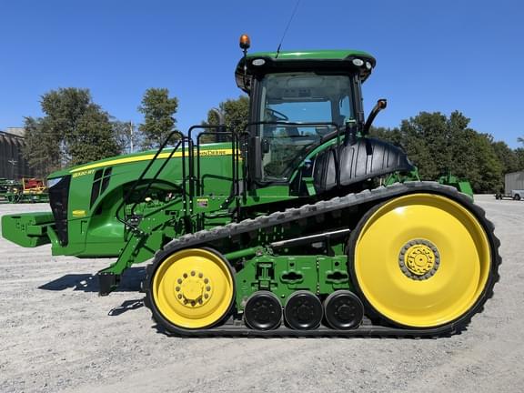 Image of John Deere 8320RT equipment image 1