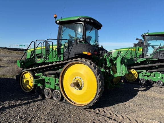 Image of John Deere 8320RT equipment image 1