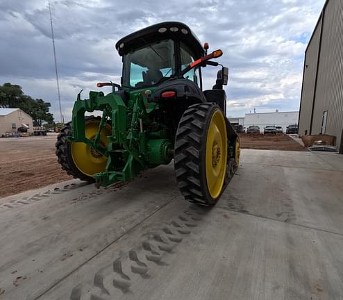 Image of John Deere 8320RT equipment image 4