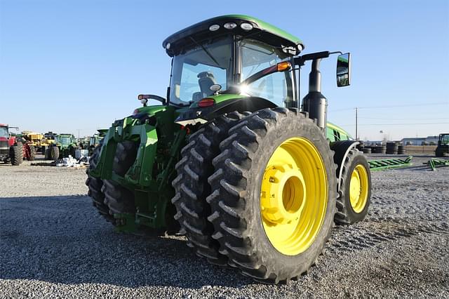 Image of John Deere 8345R equipment image 4