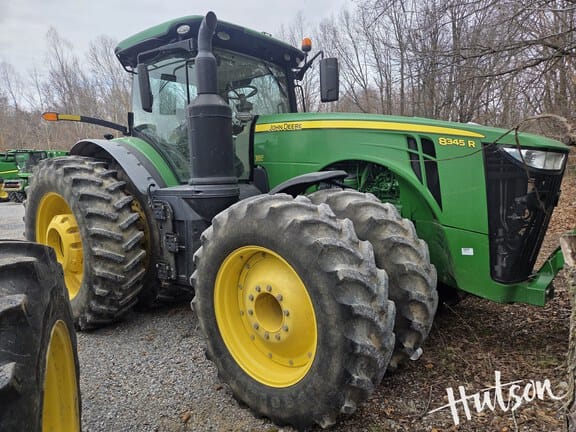 2019 John Deere 8345R Equipment Image0