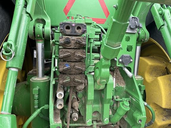 Image of John Deere 8345R equipment image 4