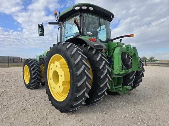 Image of John Deere 8345R equipment image 2