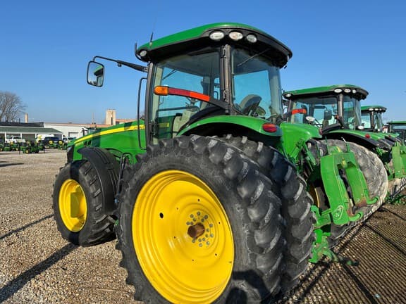 Image of John Deere 8345R equipment image 3