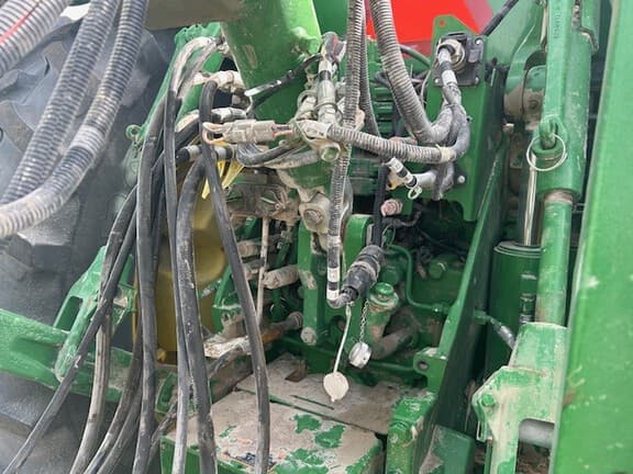 Image of John Deere 8345R equipment image 4