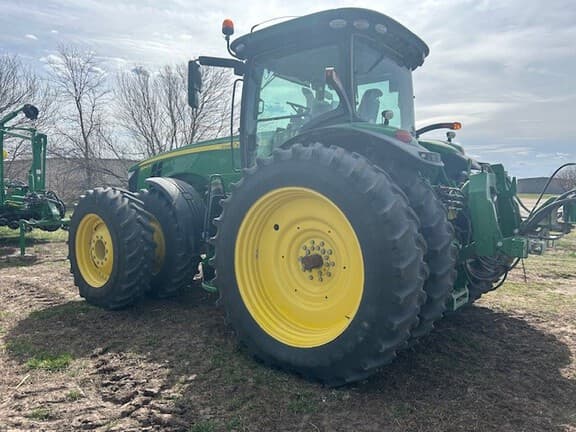Image of John Deere 8345R equipment image 2