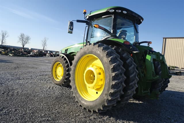 Image of John Deere 8345R equipment image 4