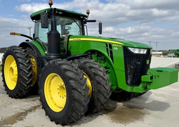 Image of John Deere 8345R equipment image 1