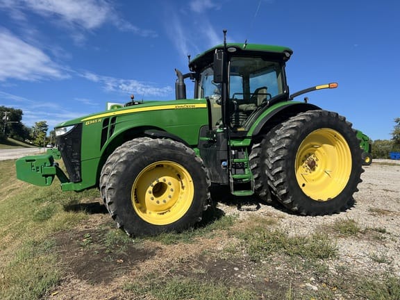 2019 John Deere 8345R Equipment Image0