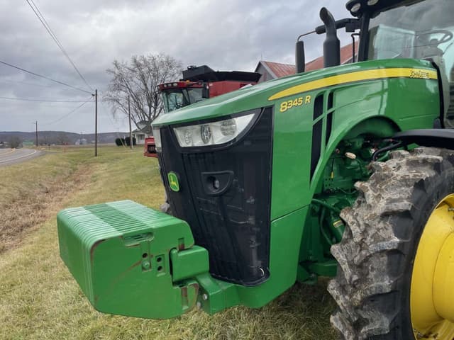 Image of John Deere 8345R equipment image 1