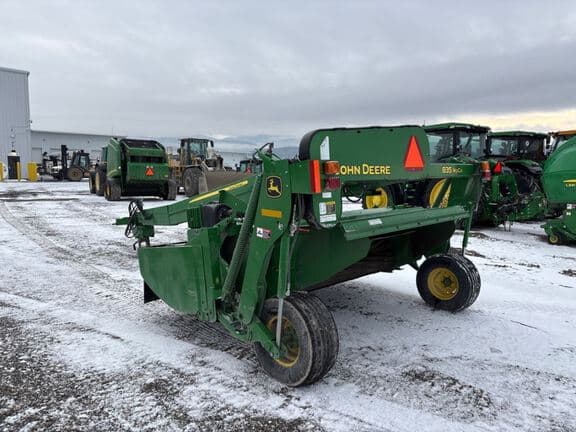 Image of John Deere 835 equipment image 2