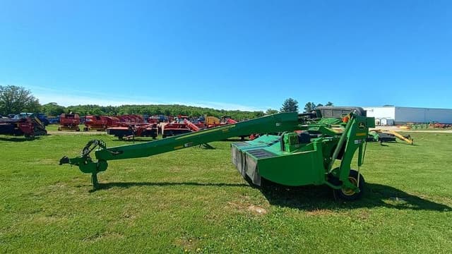Image of John Deere 835 equipment image 2