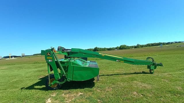Image of John Deere 835 equipment image 4
