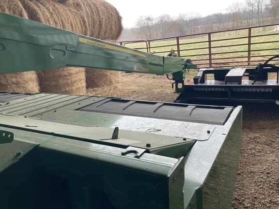 Image of John Deere 835 equipment image 4