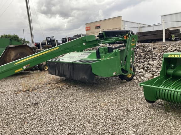 Image of John Deere 835 equipment image 1