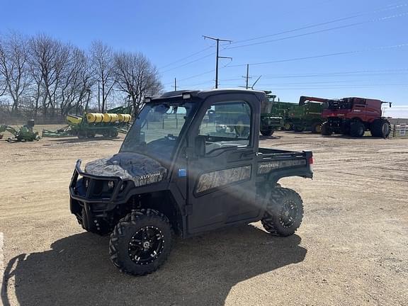 Image of John Deere XUV 835M Primary image