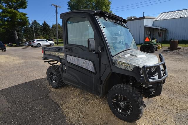 Image of John Deere XUV 835M equipment image 3