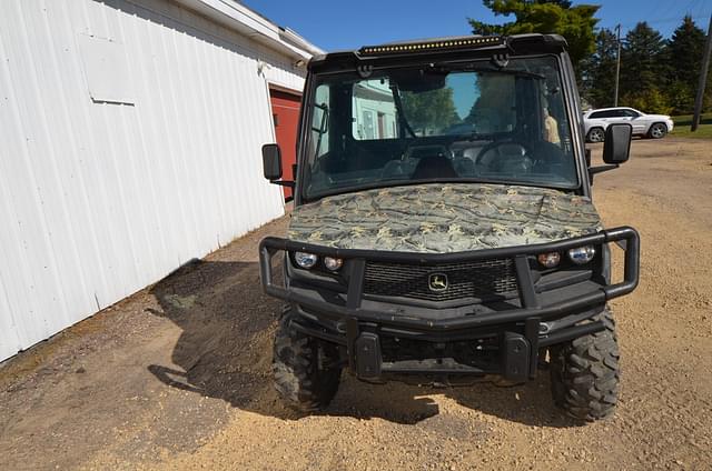 Image of John Deere XUV 835M equipment image 2