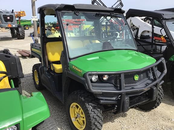 Image of John Deere XUV 835M equipment image 1