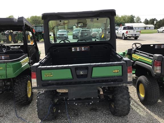 Image of John Deere XUV 835M equipment image 2