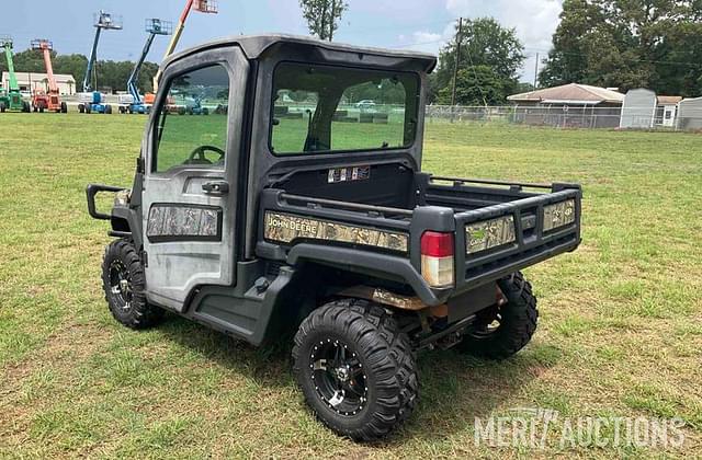Image of John Deere XUV 835M equipment image 2