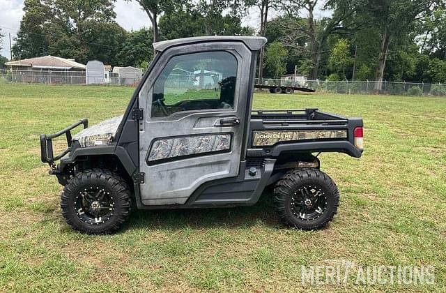 Image of John Deere XUV 835M equipment image 1