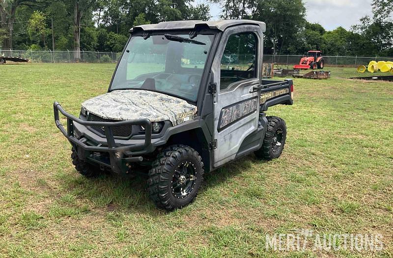 Image of John Deere XUV 835M Primary image