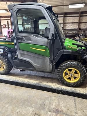 2019 John Deere XUV 835M Image